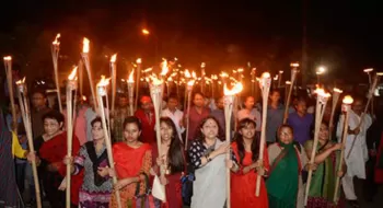 ঢাবিতে ছাত্রলীগের মশাল মিছিল