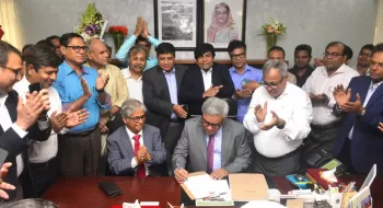 ঢাবি’র ২৯তম উপাচার্য হিসেবে যোগদান করলেন ড. মাকসুদ কামাল