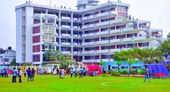 শিক্ষার্থী-এলাকাবাসীর সংঘর্ষ: ড্যাফোডিল ইউনিভার্সিটি বন্ধ ঘোষণা