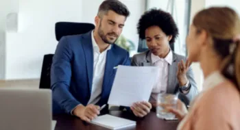 স্নাতক পাস ঢাকায় নিয়োগ দেবে আড়ং